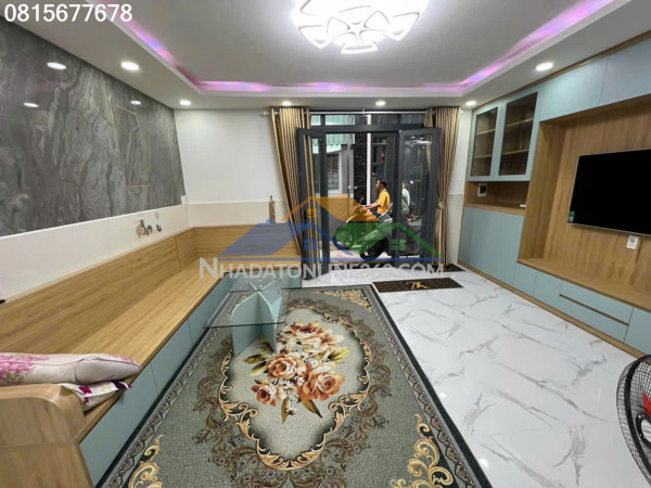 Nhà q7 mới nội thất xịn – ở ngay – gần mặt tiền