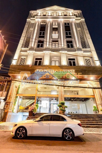 Quận 7, bán gấp tòa chdv 8 tầng, 94 phòng, 15x30m, tại khu dân cư tân quy, 165 tỷ,