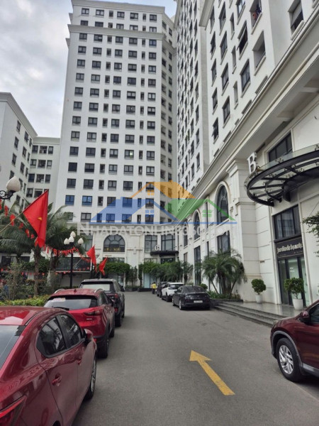 Chính chủ cần bán căn chung cư cầu giấy. 62m, 2n, 2vs. giá nhỉnh 6 tỷ.