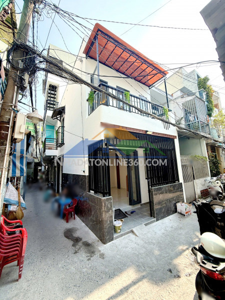 Bán 2 căn nhà mới 1 căn ở, 1 căn cho thuê hẻm 181 âu dương lân p.chánh hưng (p3q8)