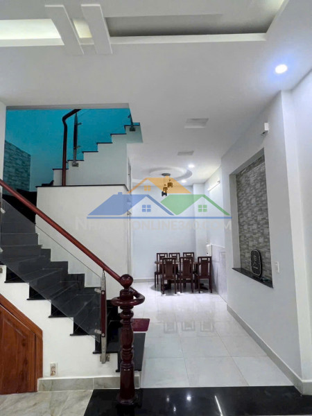 Bán nhà kdbb đường 8m xe qua lại chỉ 5.99 tỷ