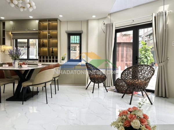 Tòa nhà 8tầng+1hầm,thang máy, ô tô tránh, 8 căn hộ, cho thuê,hô tùng mậu, 14.9 tỷ