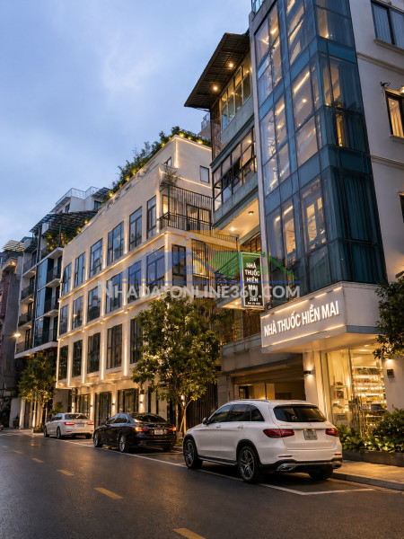 Bán nhà lõi ba đình, tòa nhà mặt phố, 7 tầng thang máy, 50m, chỉ 25 tỷ