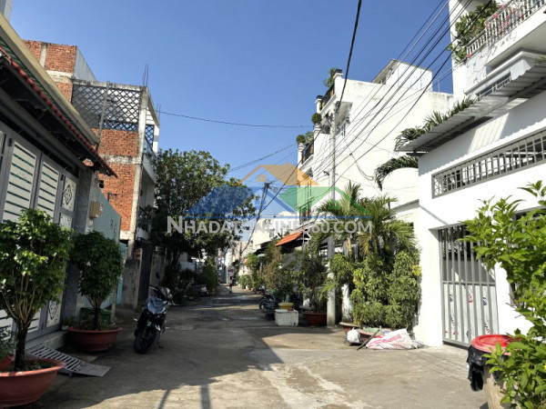 Bán nhà gần quốc lộ 13 – phạm văn đồng – 82m² vuông đẹp, hẻm ô tô – đối diện vạn phúc city – 5.1 tỷ