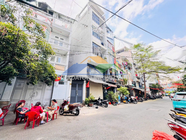 Ngang khủng 15m*21m- bán nhà 4 tầng mặt tiền yersin, p.nguyễn thái bình, quận 1- sẵn hdt 90tr/th- căn góc 2 mt đẹp- 0938676685 giang giang