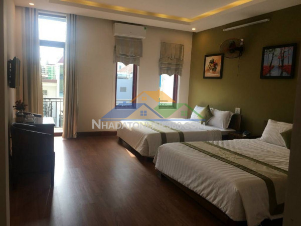 Bán khách sạn đỗ quang 108m2 5 tầng 12 phòng giá 18,5 tỷ trung tâm đà nẵng