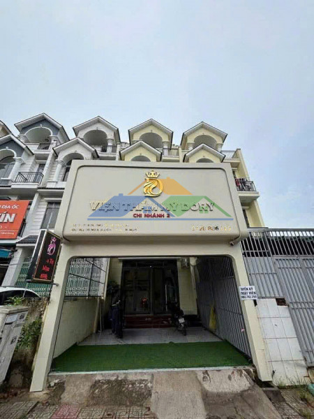 Sang nhượng mặt bằng nail - gội tại dt743a dĩ an, bình dương