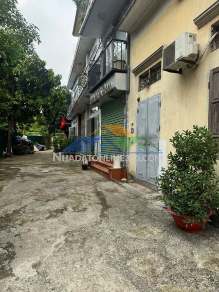 Hàng hiếm có 1 0 2 đây anh chị ơi !!!! 

bán nhà việt hưng đường ô tô tránh - kinh doanh - sát mặt phố việt hưng