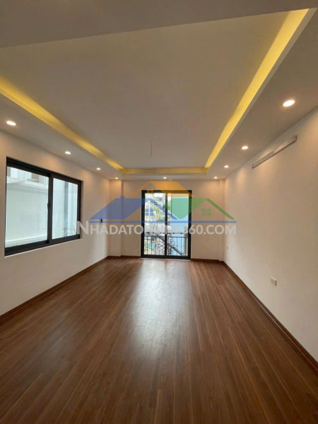 Bán gấp giá rẻ ô tô kinh doanh ngõ quỳnh 32m, 4 tầng, mặt tiền 4m, 8.5 tỷ hai bà trưng.