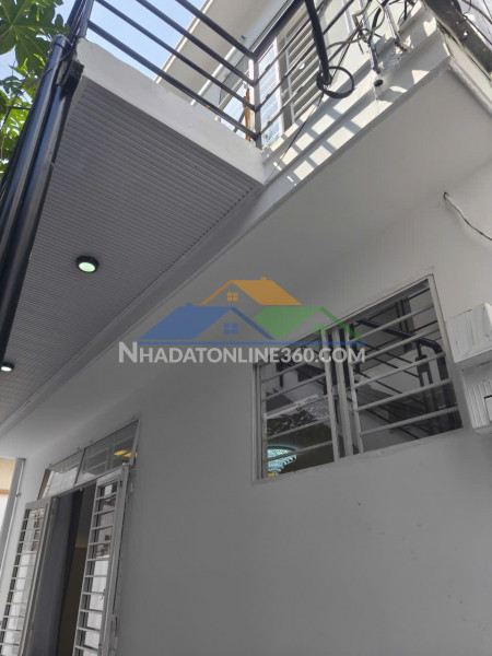 ♪ nhà sát nguyễn tất thành, bãi đậu ô tô vài bước, 31m2, 2 tầng ở ngay, nhỉnh 3 tỷ