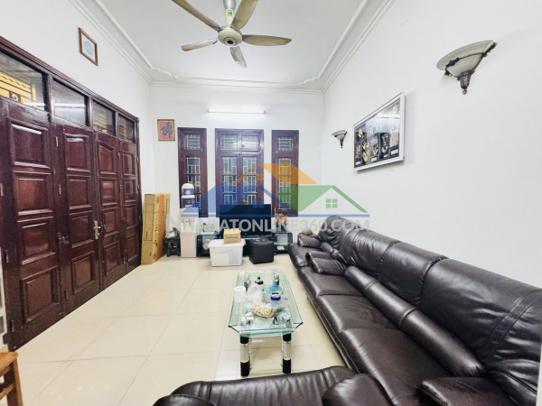 ????hiếm quá????phân lô xuân thủy 40m 5t, ô tô tránh nhau, kd, chỉ hơn 12 tỷ