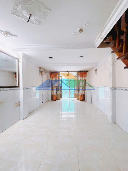 Đất lô góc 2 mt nguyễn văn quỳ , phú thuận q7