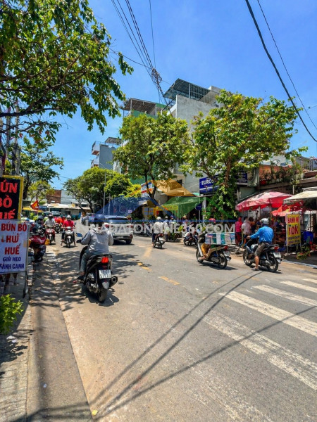 Chỉ 7.2 tỷ – nhà 2 mặt thoáng 60m nở hậu – đường 16m có lề – ngay chợ tân hương