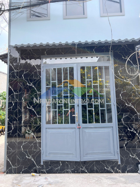 Nhà mới 2 tầng hẻm thẳng c4 đường phạm hùng,bình hưng