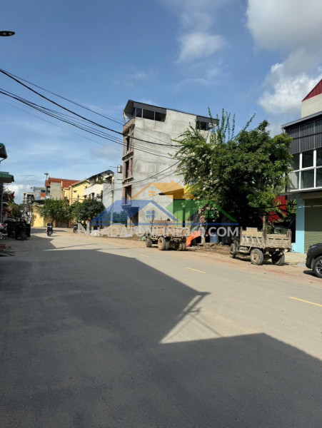 Bán đất thôn cõi, cổng chính khu công nghiệp tam dương 1, vĩnh phúc 106m, 1tỷ 7, kinh doanh.