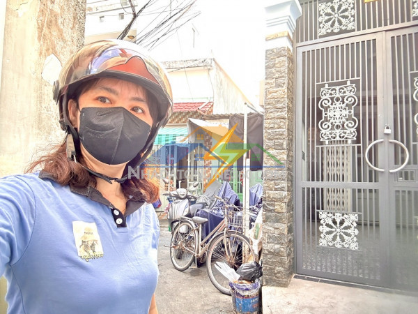 Bán nhà 61m2- ngang nở hậu- đ.bến vân đồn- gioa thương q1 và q8 kế bên đại học nguyễn tất thành.
