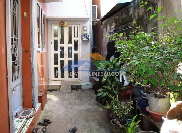 Bán nhà đ.hoàng diệu- hiếm ngang 4m- chỉ 3.3t- thông ra tôn đản- gần trường nguyễn tất thành.