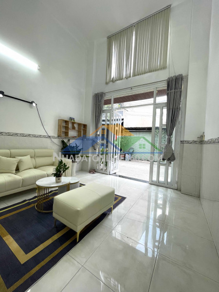 Bán nhà gần phạm văn đồng – linh đông 50m² – 3 tầng hiện đại – hẻm ô tô 8m – giá 6.6 tỷ