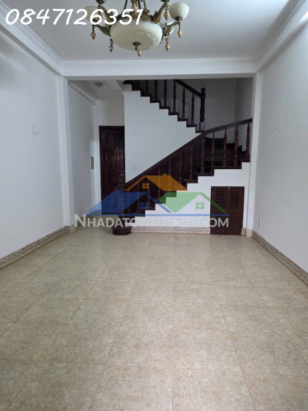 ????view mặt hồ trần duy hưng 90/100m 5t, trung tâm tiện ích cầu giấy, 37.5 tỷ