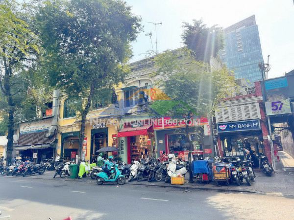 Chủ 1 đời xưa bán nhà 2 tầng mặt tiền hxh đ.bùi viện, p.phạm ngũ lão, quận 1- dt 63m2 ngang lớn 5,4m*12,4m- chỉ 11t- 0938676685 giang giang