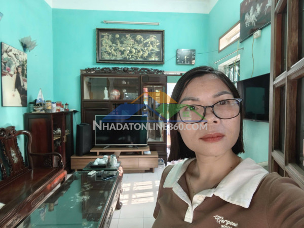 Chủ cần bán nhà uy nỗ 74m2, 3t, mt4.5m, 10.1 tỷ, đông anh, phân lô, lô góc, ô tô tránh, bàn cờ.