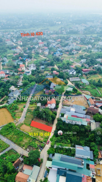100m sát ngã 4 chợ hòa lạc, mặt trục chính kinh doanh luôn, sát cổng đhqg, gần quốc lộ 21a mở rộng