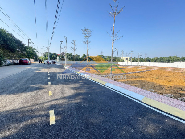 Bán gấp 200m2 đất thổ cư tại thạch hòa, thạch thất, sổ...