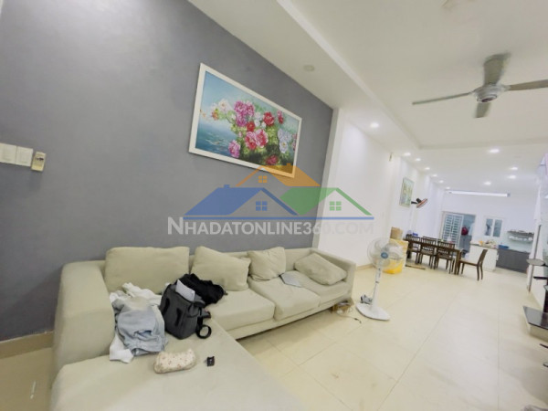 Bán nhà đường số 22, phường linh đông, thủ đức.dt 100m2, 2 tầng. giá  6.9 tỷ, shr - 0933125879
