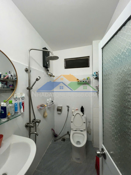 Giá tốt- bán nhà mặt phố 1 trệt 1 lầu, 108m2, 4pn, tại nhị hà, p.phước hòa, tp.nha trang