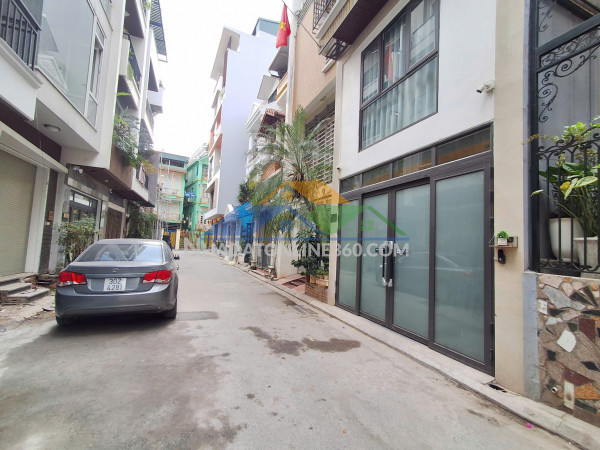 Bán nhà mới mặt ngõ kinh doanh ô tô đỗ cửa phố ngô gia tự 109m2 7 tầng 21.2 tỷ long biên.