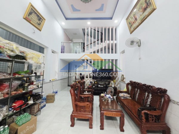 Bán nhà 3 tầng có sân thượng 147m2,ngang 6m,đường 3 ô tô,gần vincom dĩ an