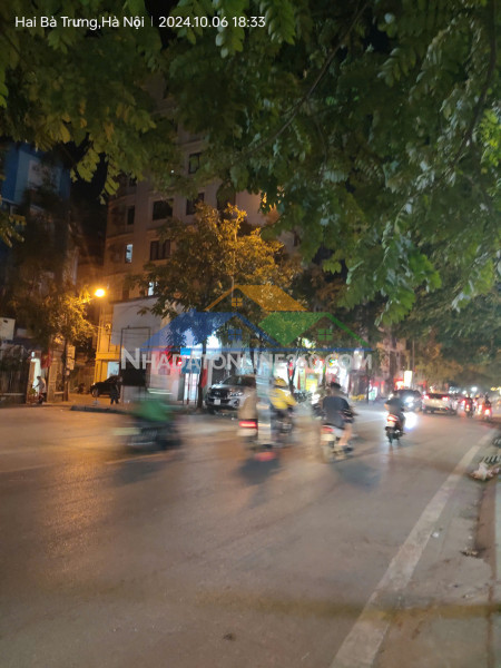 Cho thuê gấp giá rẻ căn hộ mặt phố yên phụ 120m, tầng 7, mặt tiền 6m, 20 tr/th tây hồ.
