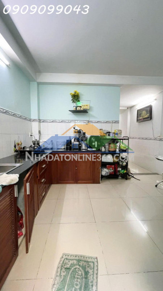 Nhà hiếm 2 căn – gần cầu vượt quang trung