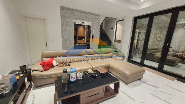 Bán nhà triệu việt vương, 50m2, 6 tầng thang máy mới đẹp, mặt tiền 7m, 21.5 tỉ, ở và kinh doanh nhỏ