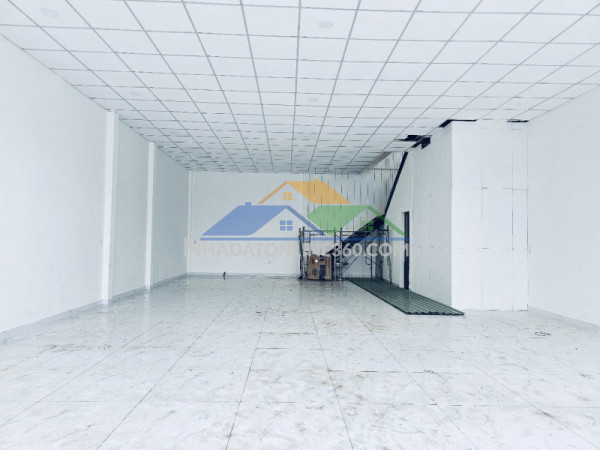 Bán nhà 2 tầng mặt tiền kinh doanh sầm uất bậc nhất dĩ an,ngang 10m