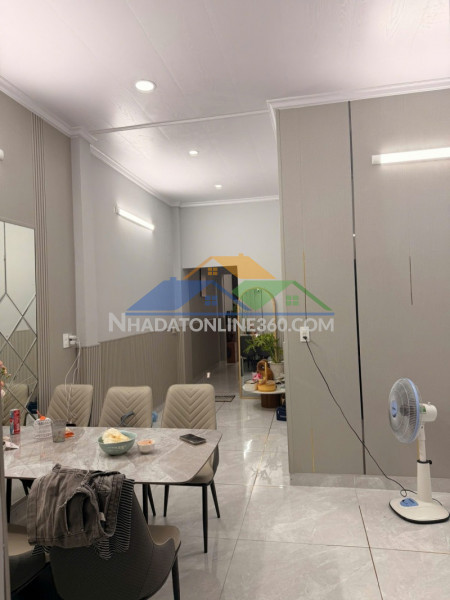 Bán nhà đường số 44, phường phước long a, q9, thủ đức, tp hcm. dt 85m2, cấp 4, sh. giá 5,95 tỷ