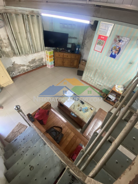 Bán nhà đường nguyễn thị định, phường cát lái, q2, tp hcm. dt 105m2, cấp 4. giá 7 tỷ. lh: 0933125879
