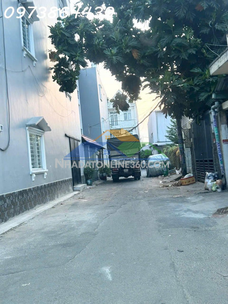 Nhà 3 tầng -  hẻm xe tải – xe hơi ngủ trong nhà – ngang 5 m- diện tích lớn 153m² – chỉ 10,2 tỷ