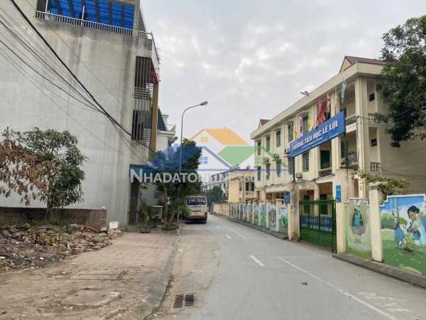 Gần tái định cư vai réo phú cát metro city  diện tích 100m full thổ cư cần bán