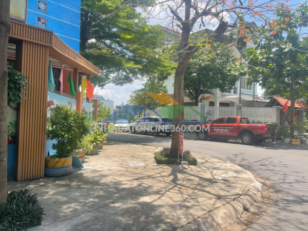 Cho thuê nhà nguyên căn mặt phố hàng bài , vị trí kim cương trung tâm hà nội