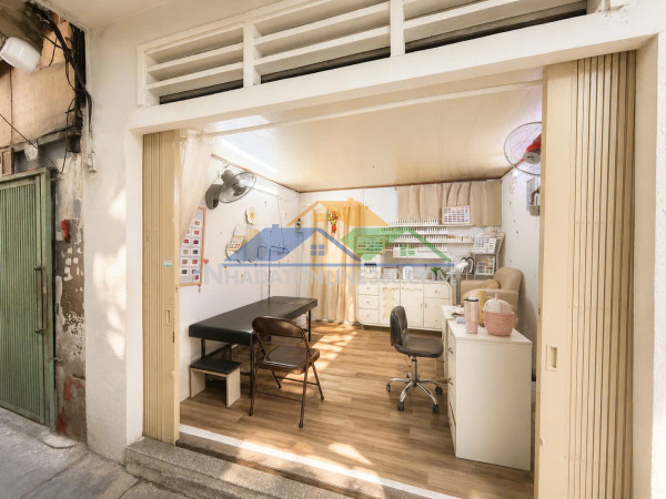 Nhà cũ có gác tùng thiện vương p13q8, giá : 2.85 tỷ (thương lượng)