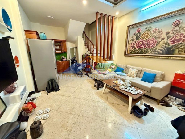 Cần bán gấp  nhà trần hưng đạo 76m 5 tầng 4 ngủ oto gần chỉ nhỉnh 18 tỷ
