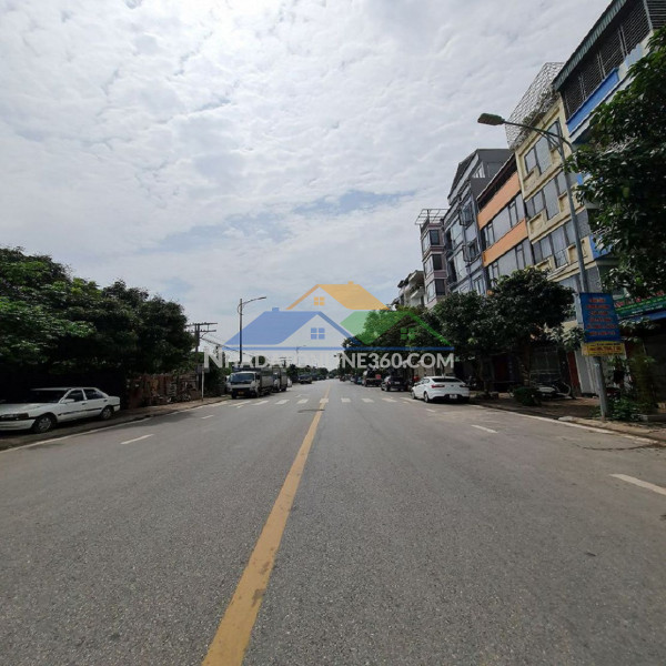 33m2 xã gia lâm, hà nội, ô tô vào, 4 tỷ x nhỏ xíu. lh 0989894845