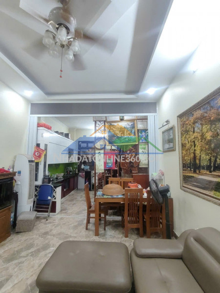 Nhà đẹp - giá tốt - chính chủ cần bán nhà 3 mặt thoáng vị trí đẹp tại thịnh liệt, hoàng mai, hà nội