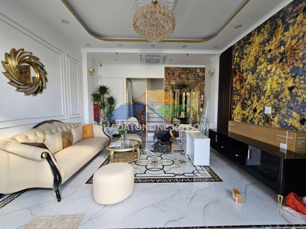 Bán nhà mặt phố đại la, 45m2, 7 tầng thang máy, mặt tiền 5m, 30.6 tỉ, vỉa hè, kinh doanh