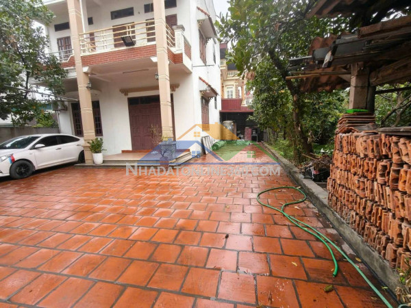 Bắc hồng 160m2, mt8m, lô góc, 2 mặt tiền, kd, 15.9 tỷ. đông anh.