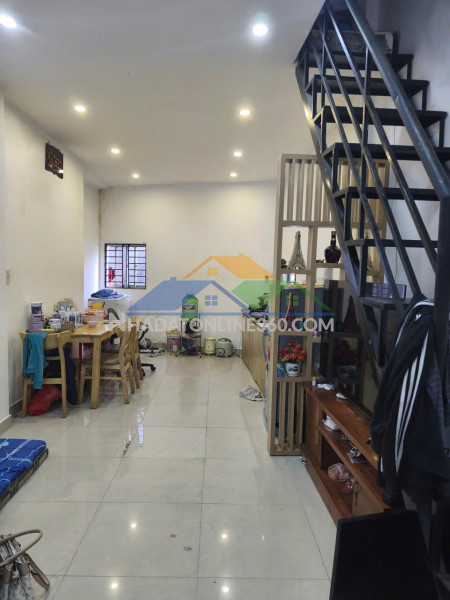♥ kiệt lê duẩn, 40.5m2, ngang 4m, nở hậu, 2 tầng sạch sẽ, hơn 3 tỷ tí ti
