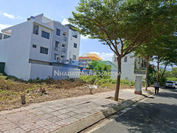 Cần bán nhanh đất nền dự án mipeco nha trang 8,6 tỷ nay hạ chỉ còn 8tỷ - dt: 90m2 - lh: 0905724084