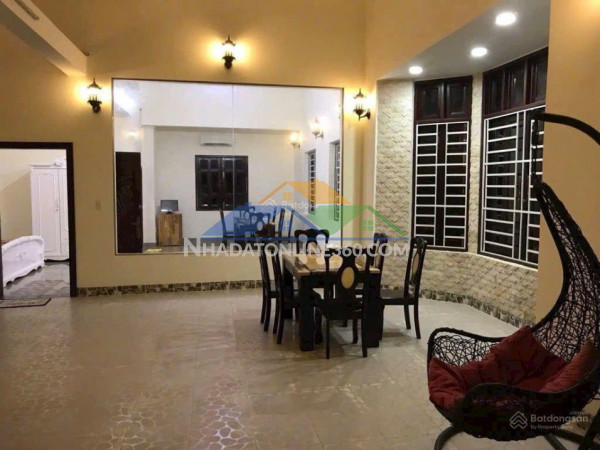 Nhà đất quận 8 180m² vị trí đẹp đối diện bến xe q8