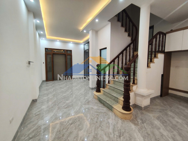 12.8 tỷ: mua căn 40m² xây mới hay giữ 76m² đất tây hồ?
